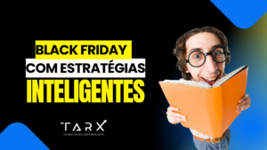 Black Friday. Na imagem há um homem jovem com um livro na mão, dando a ideia de escolha inteligente.